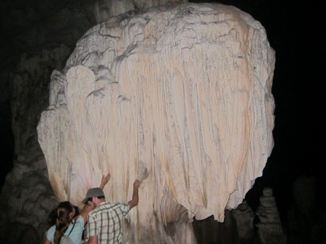 Лаос пещера