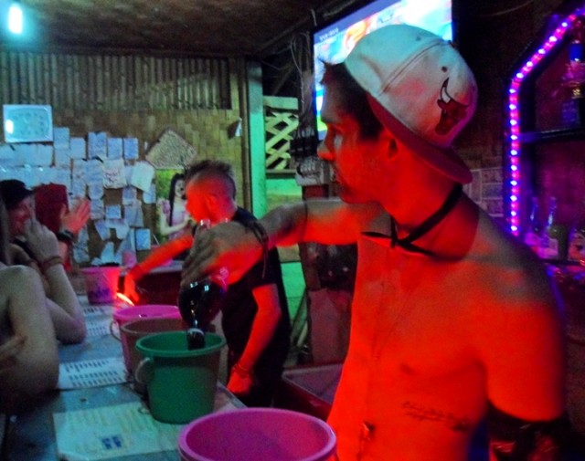 вечеринка в Лаосе