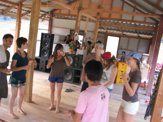 Лаосские танцы
