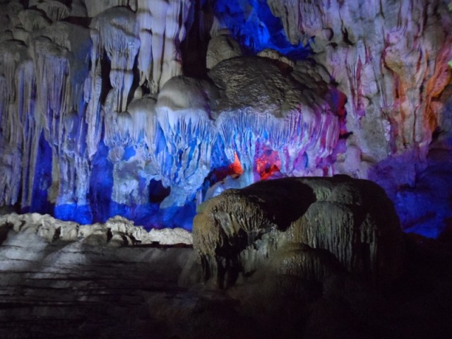 Пещера Бухта Халонг
